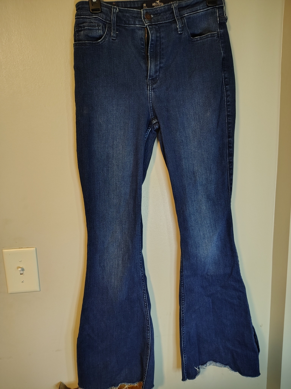 HIGH-RISE FLARE HOLLISTER GIRLS TEEN 7R RARE FIND- FADING Raw Frayed Hem Stretch - Picture 3 of 8